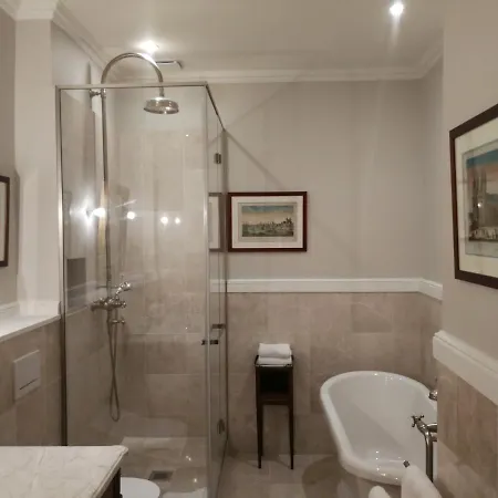 Hotel D'angleterre 4*