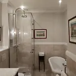 Отель D'angleterre 4*